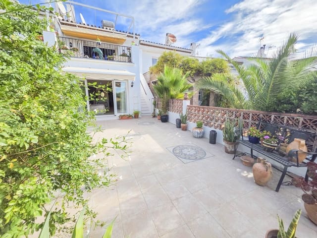 Casa de 3 habitaciones en Las Lomas, Estepona en venta con piscina garaje - 475.000 € (Ref: 9265381)