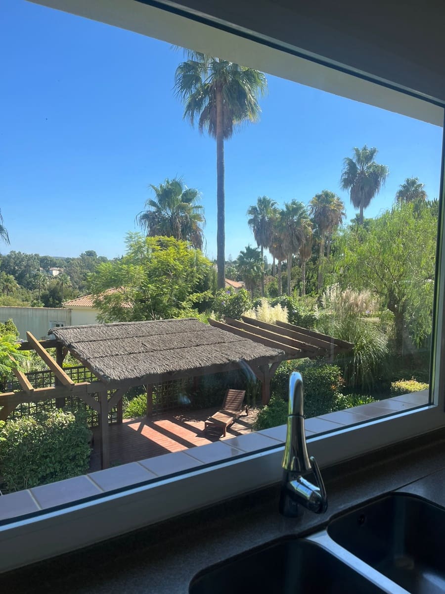 5 soveværelse Villa til salg i Sotogrande med garage - € 890.000 (Ref: 9269326)