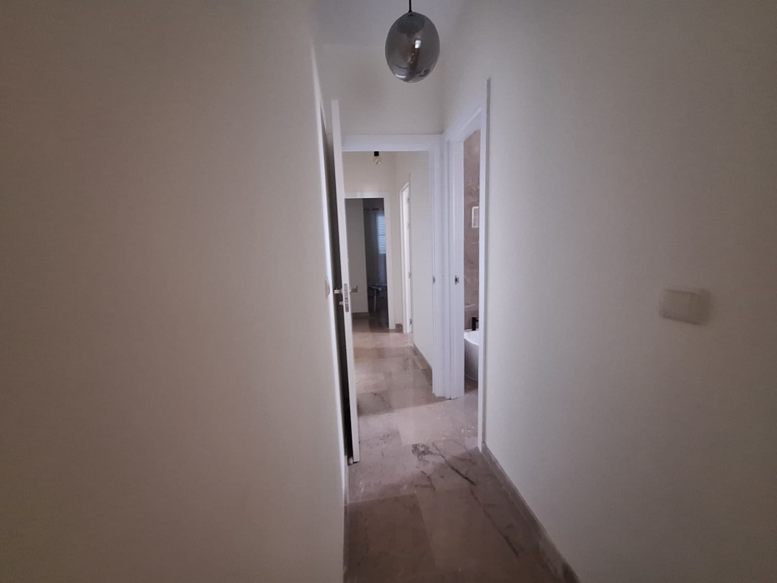 2 soveværelse Lejlighed til salg i La Duquesa / Puerto de la Duquesa med swimmingpool garage - € 290.000 (Ref: 9272333)