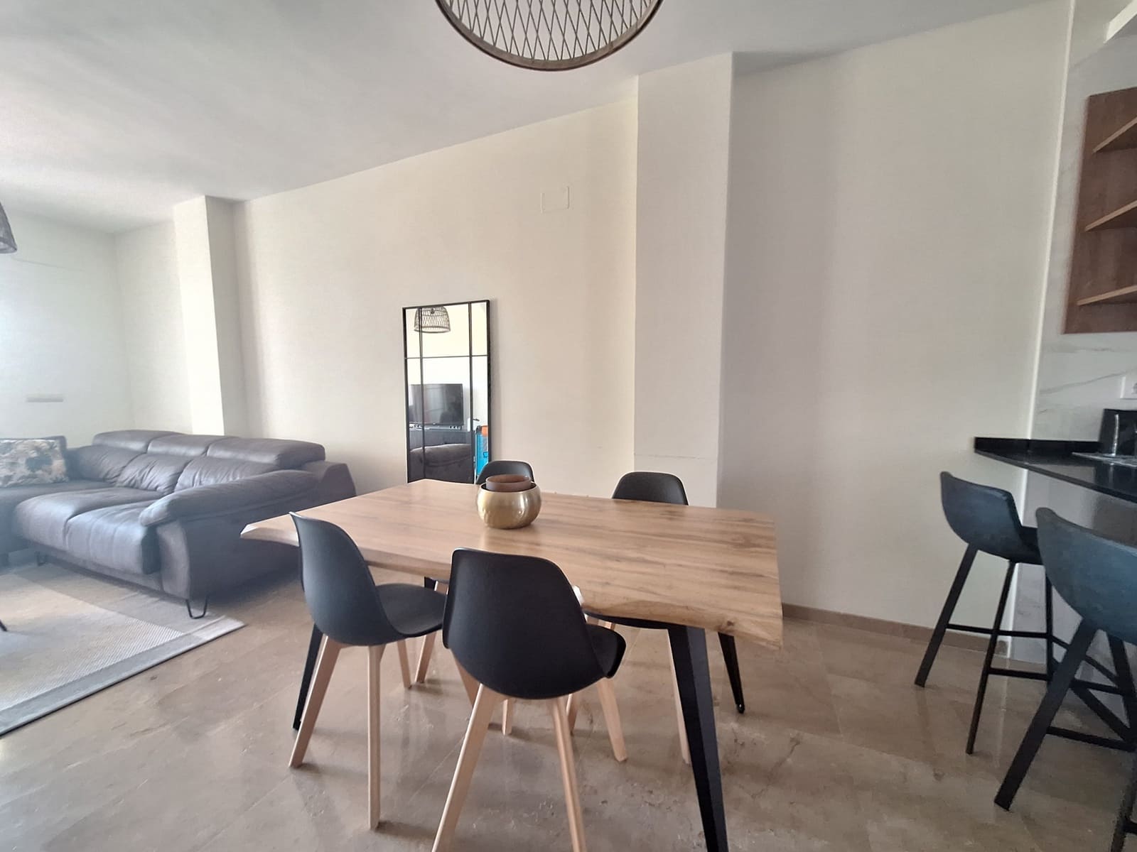 2 soveværelse Lejlighed til salg i La Duquesa / Puerto de la Duquesa med swimmingpool garage - € 290.000 (Ref: 9272333)