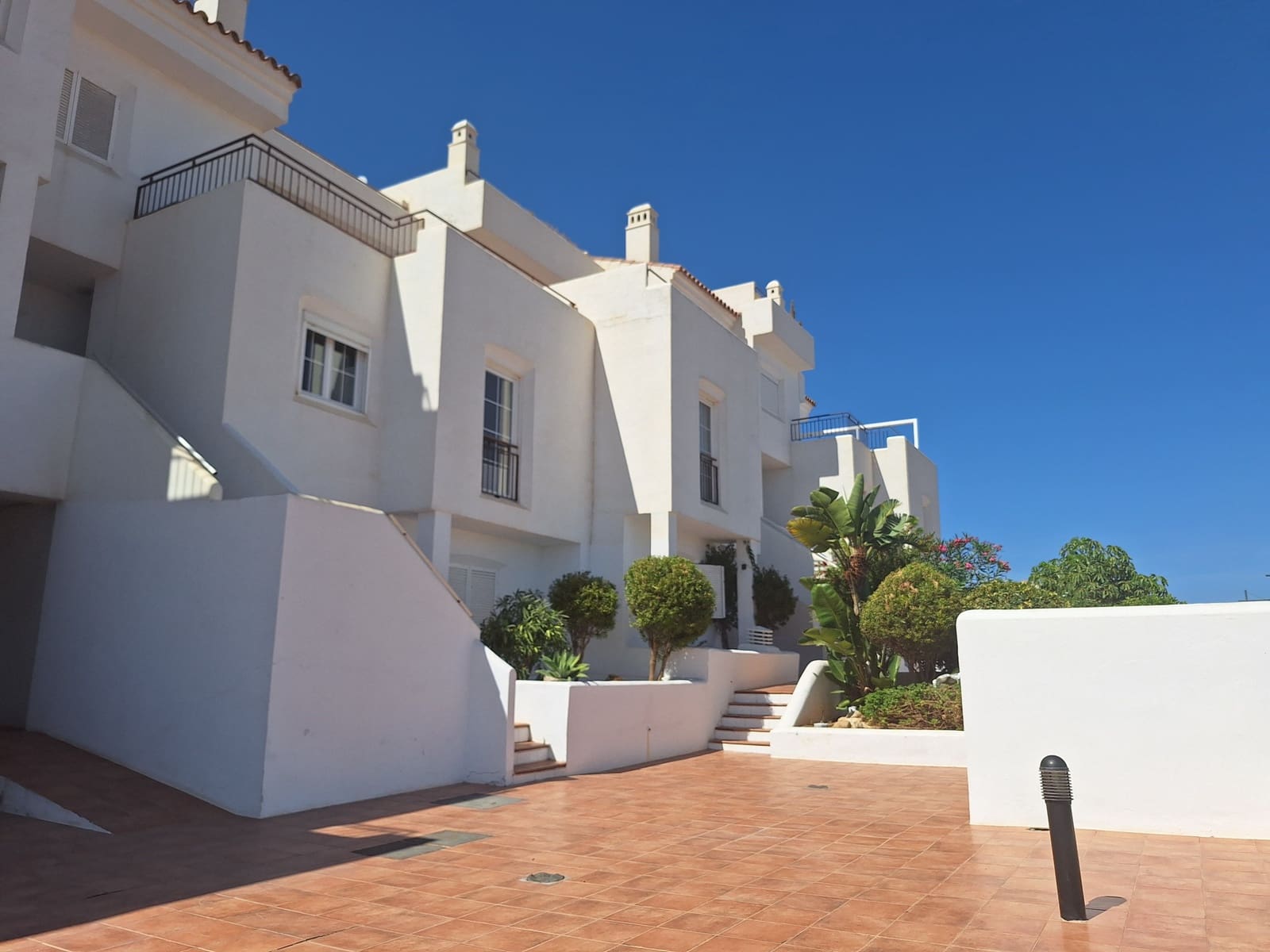 2 soveværelse Lejlighed til salg i La Duquesa / Puerto de la Duquesa med swimmingpool garage - € 290.000 (Ref: 9272333)