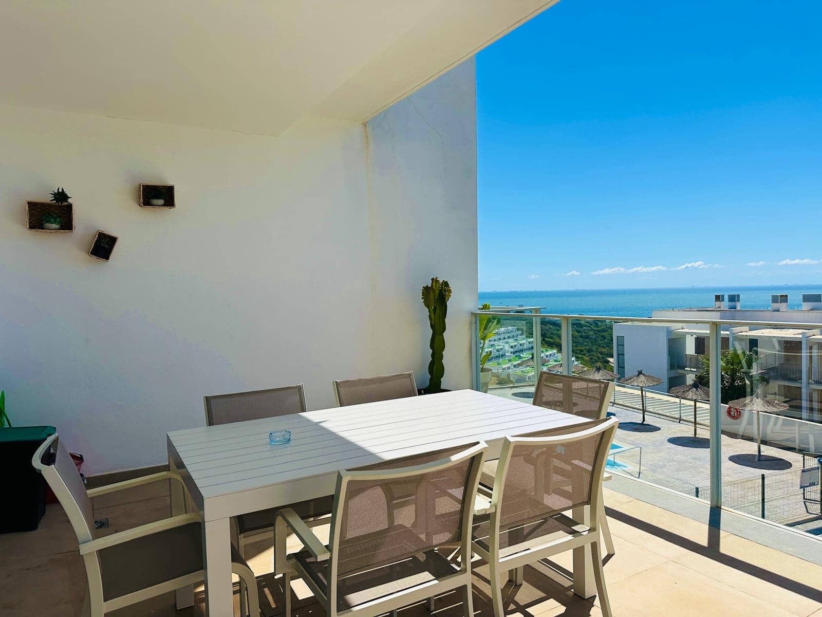 3 soverom Leilighet til salgs i Manilva med svømmebasseng garasje - € 455 000 (Ref: 9276162)