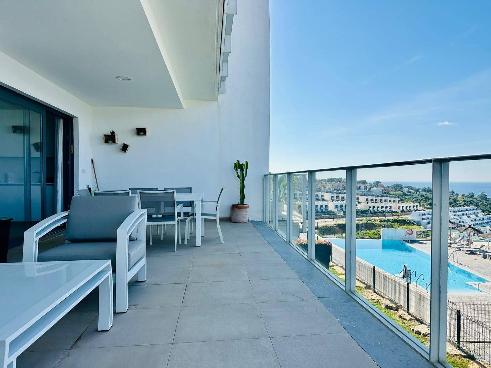 3 soverom Leilighet til salgs i Manilva med svømmebasseng garasje - € 455 000 (Ref: 9276162)