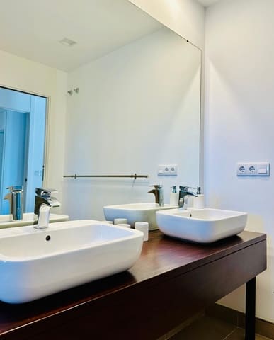 3 sypialnia Apartament na sprzedaż w Manilva z basenem garażem - 455 000 € (Ref: 9276162)
