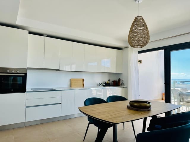 3 sypialnia Apartament na sprzedaż w Manilva z basenem garażem - 455 000 € (Ref: 9276162)