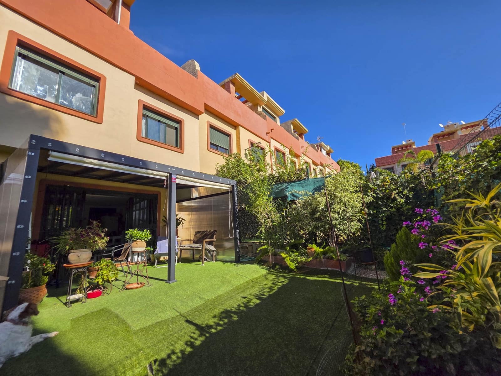 3 sovrum Hus till salu i La Duquesa / Puerto de la Duquesa med pool garage - 279 900 € (Ref: 9281189)