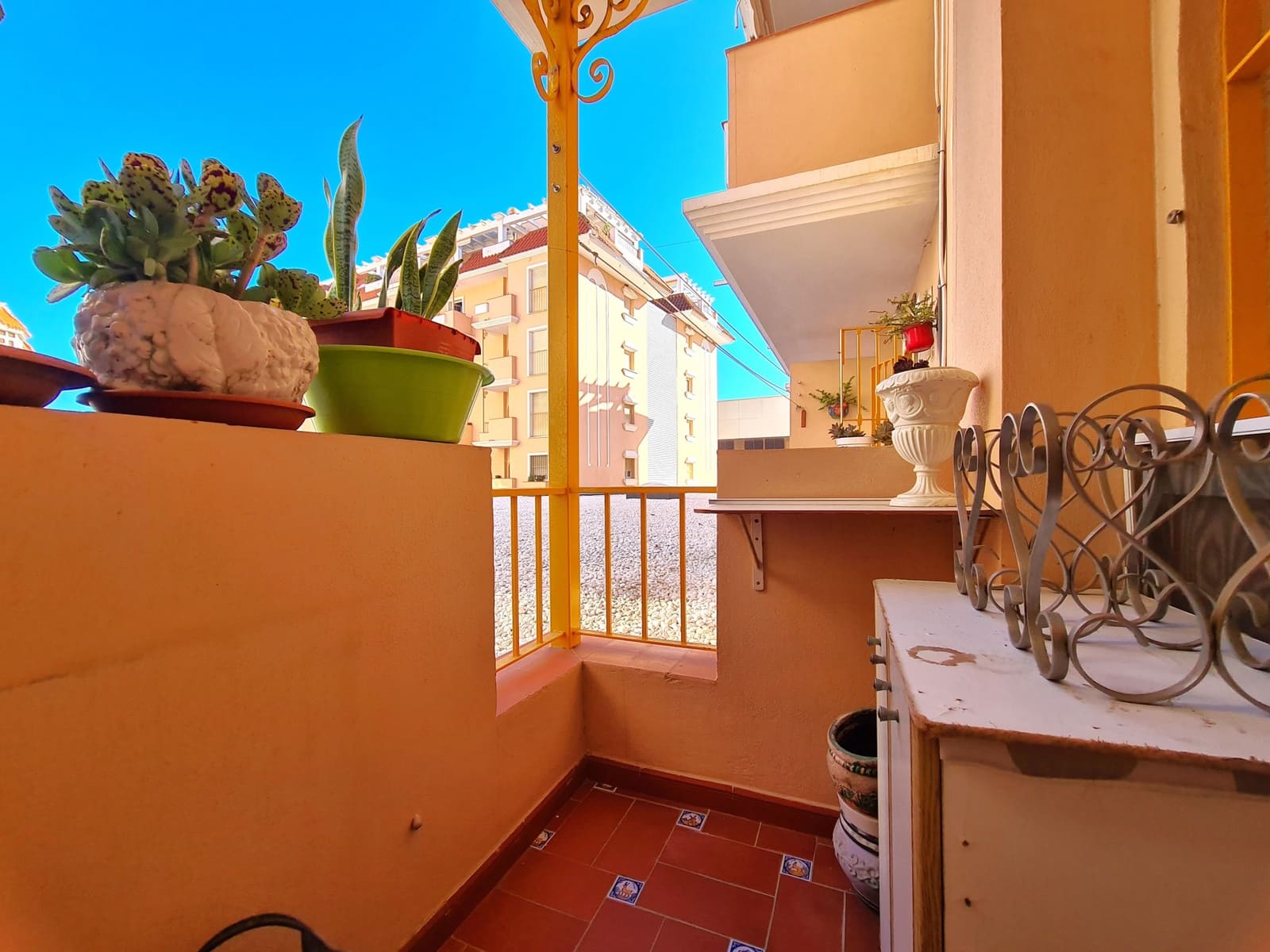 3 sovrum Lägenhet till salu i San Luis de Sabinillas med pool garage - 270 000 € (Ref: 9285060)