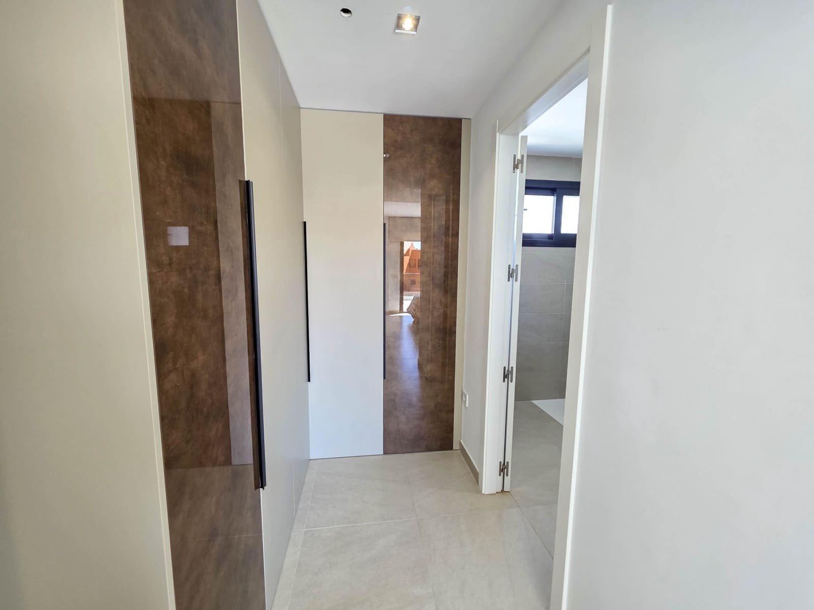 3 chambre Villa/Maison à vendre à La Duquesa / Puerto de la Duquesa avec piscine garage - 895 000 € (Ref: 9285061)