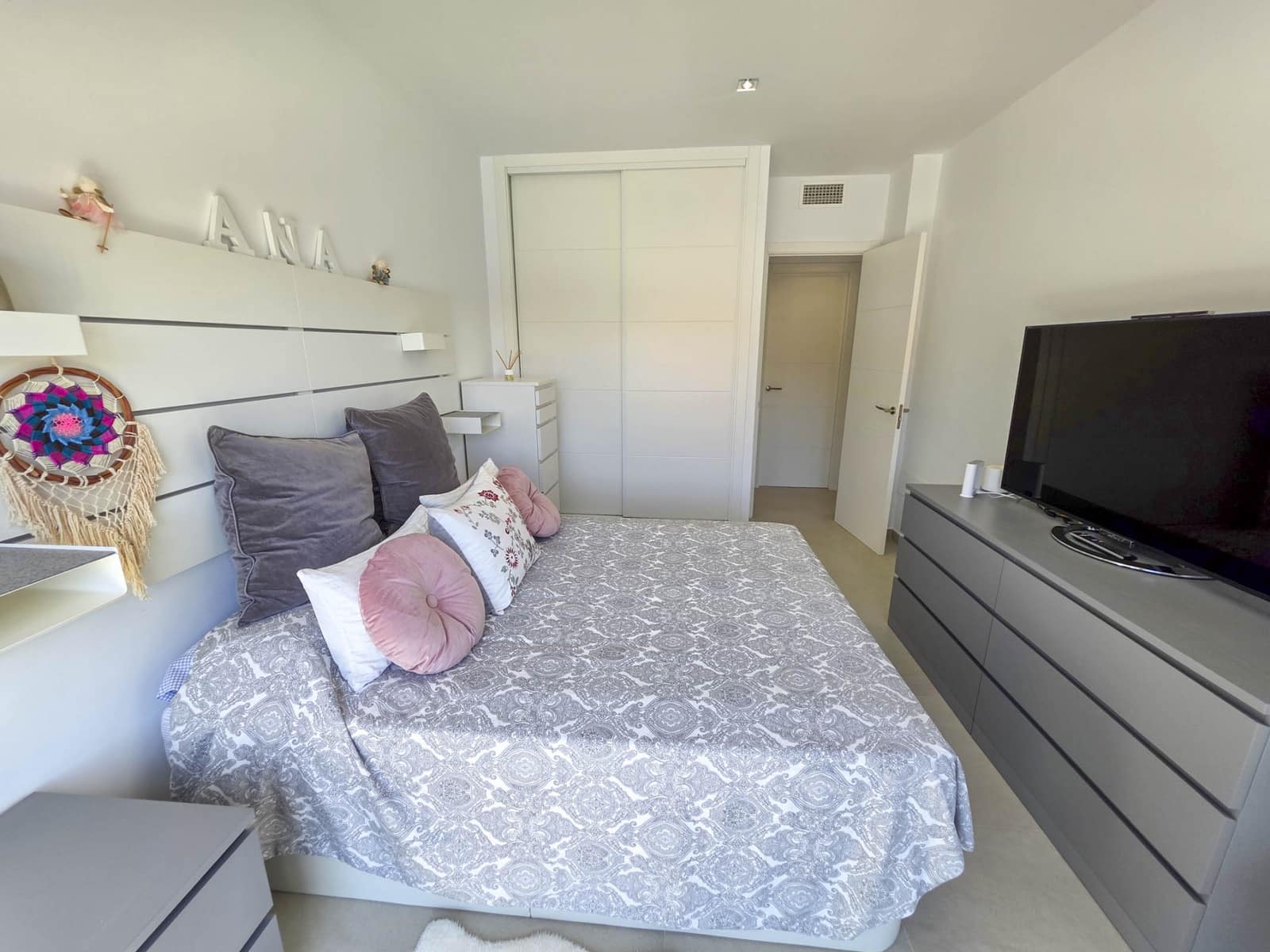 3 chambre Villa/Maison à vendre à La Duquesa / Puerto de la Duquesa avec piscine garage - 895 000 € (Ref: 9285061)