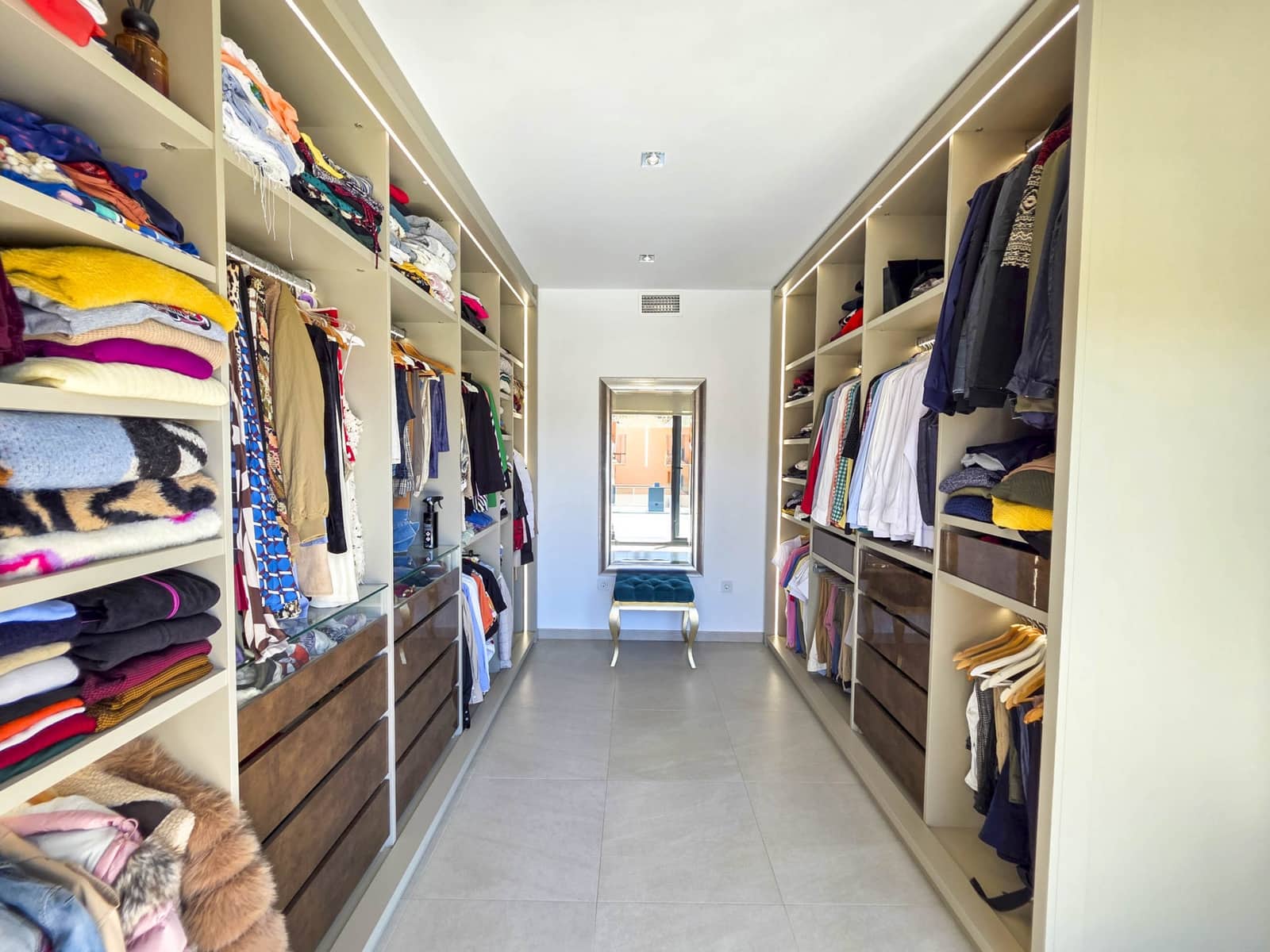 3 chambre Villa/Maison à vendre à La Duquesa / Puerto de la Duquesa avec piscine garage - 895 000 € (Ref: 9285061)