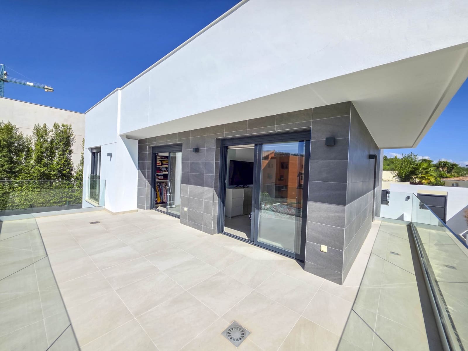 3 chambre Villa/Maison à vendre à La Duquesa / Puerto de la Duquesa avec piscine garage - 895 000 € (Ref: 9285061)