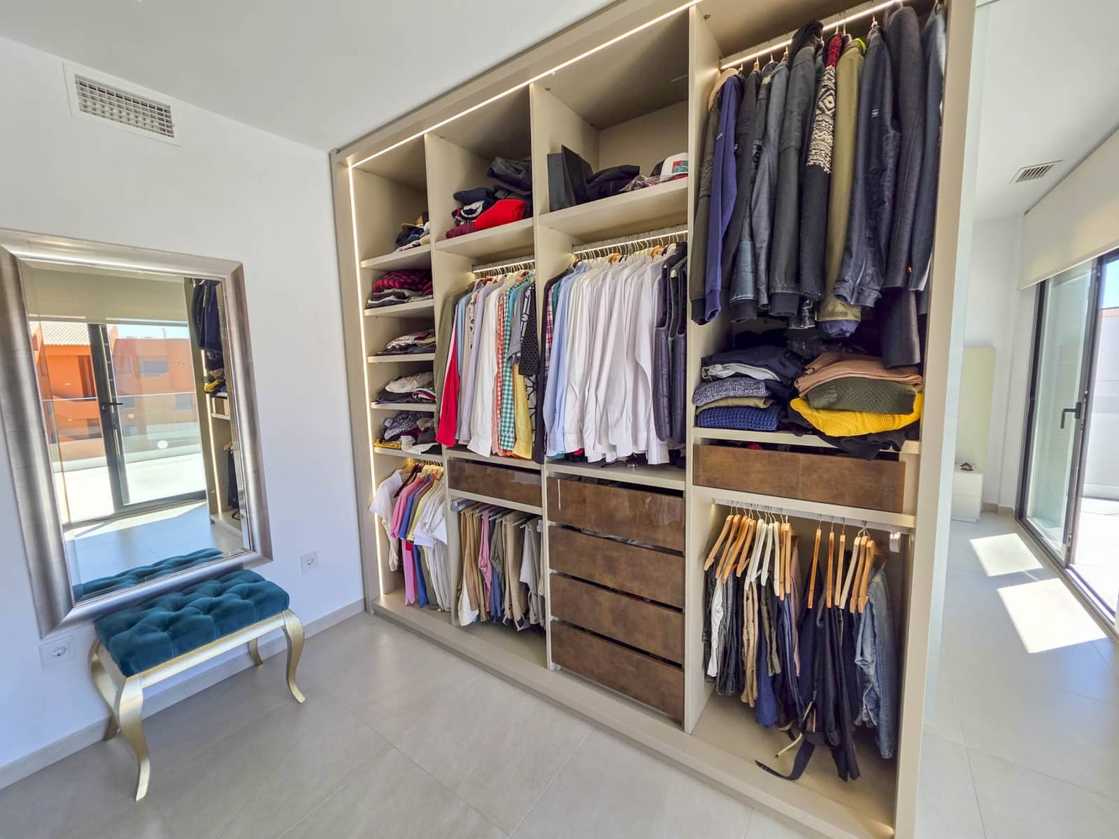 3 chambre Villa/Maison à vendre à La Duquesa / Puerto de la Duquesa avec piscine garage - 895 000 € (Ref: 9285061)