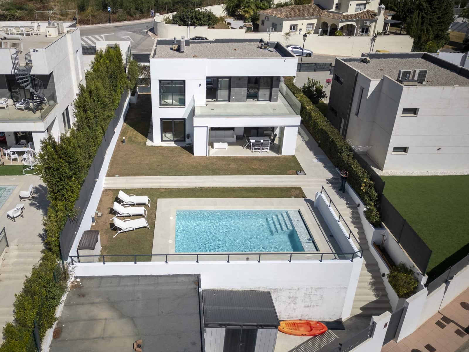 3 chambre Villa/Maison à vendre à La Duquesa / Puerto de la Duquesa avec piscine garage - 895 000 € (Ref: 9285061)