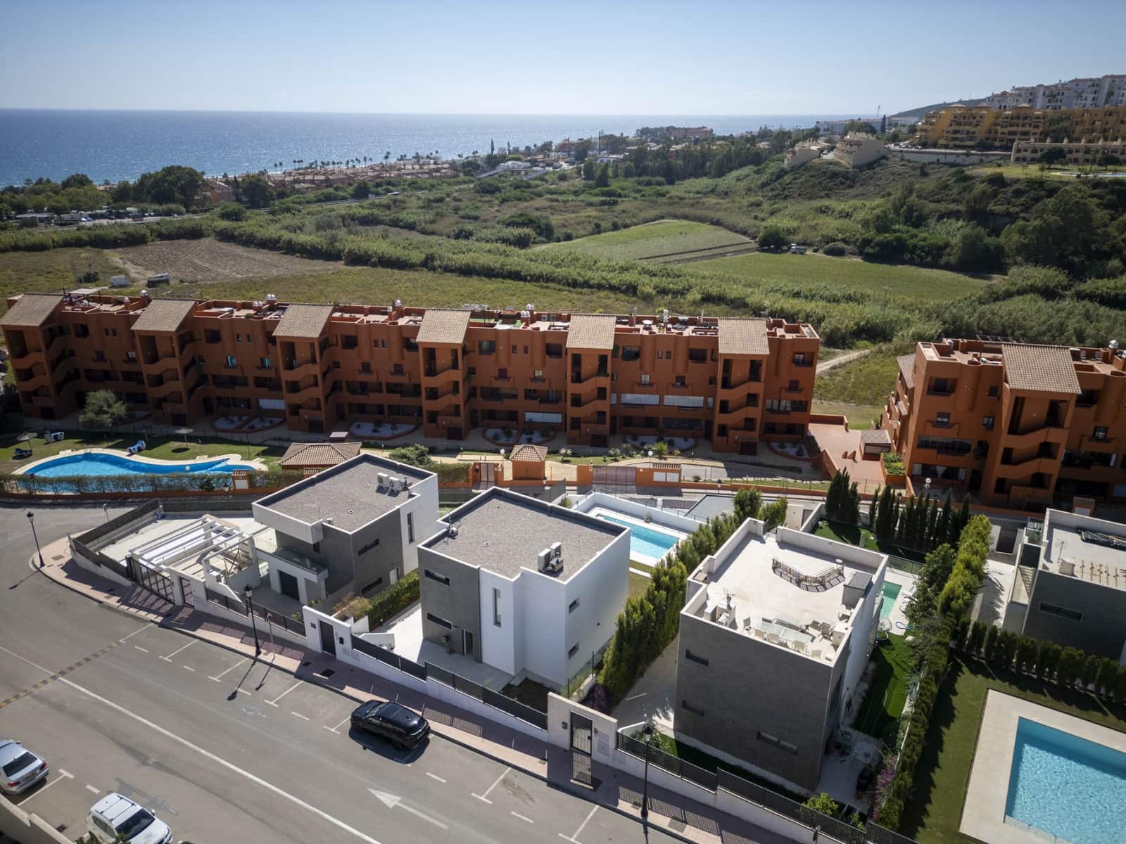 3 chambre Villa/Maison à vendre à La Duquesa / Puerto de la Duquesa avec piscine garage - 895 000 € (Ref: 9285061)