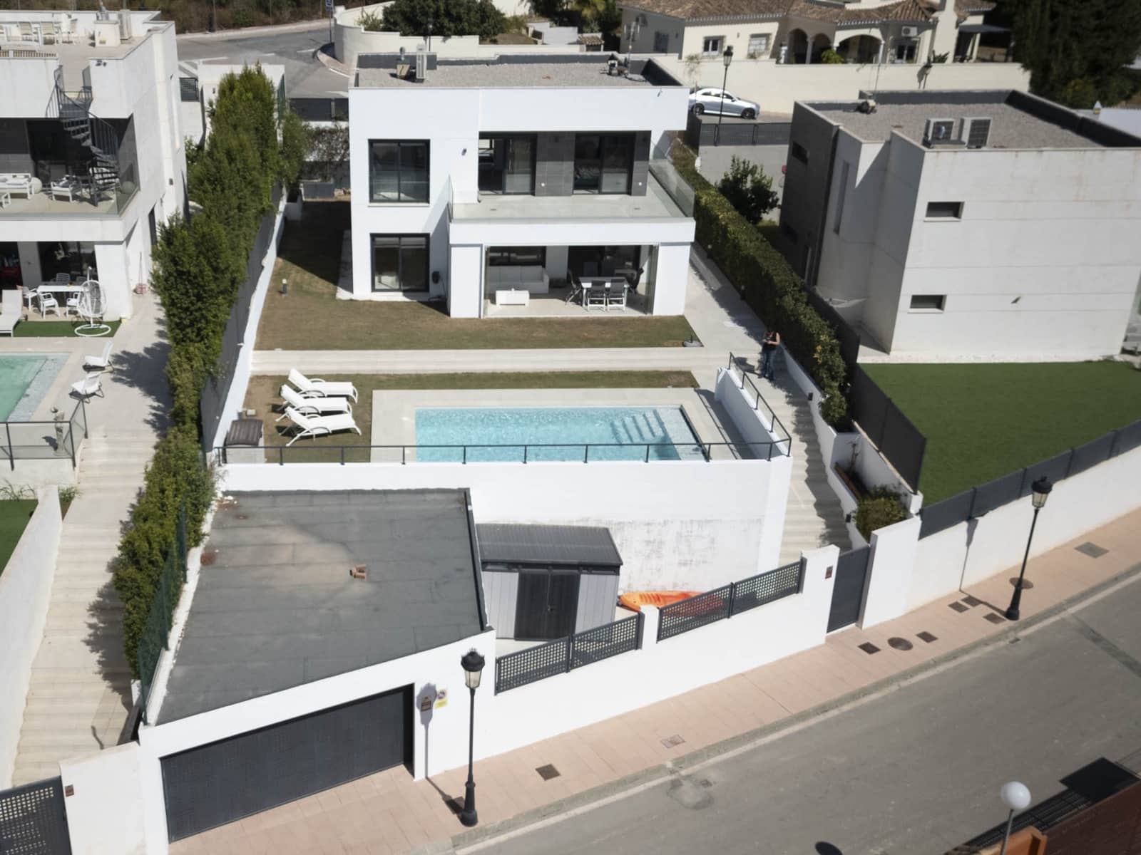 3 chambre Villa/Maison à vendre à La Duquesa / Puerto de la Duquesa avec piscine garage - 895 000 € (Ref: 9285061)