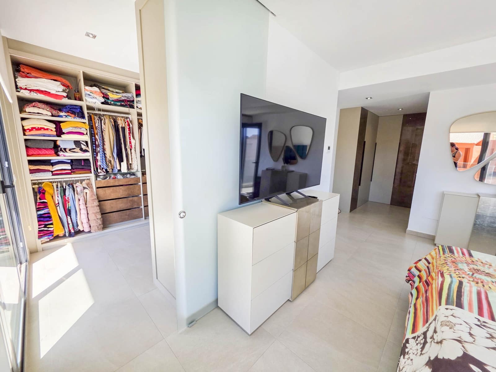 3 soverom Villa til salgs i La Duquesa / Puerto de la Duquesa med svømmebasseng garasje - € 1 250 000 (Ref: 9285061)