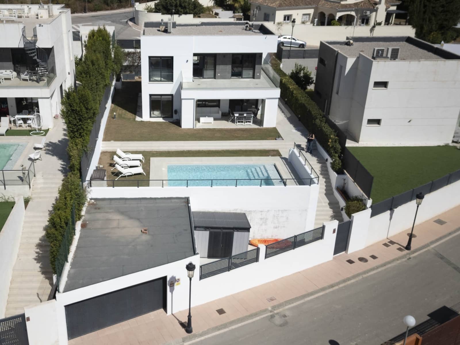3 soverom Villa til salgs i La Duquesa / Puerto de la Duquesa med svømmebasseng garasje - € 1 250 000 (Ref: 9285061)