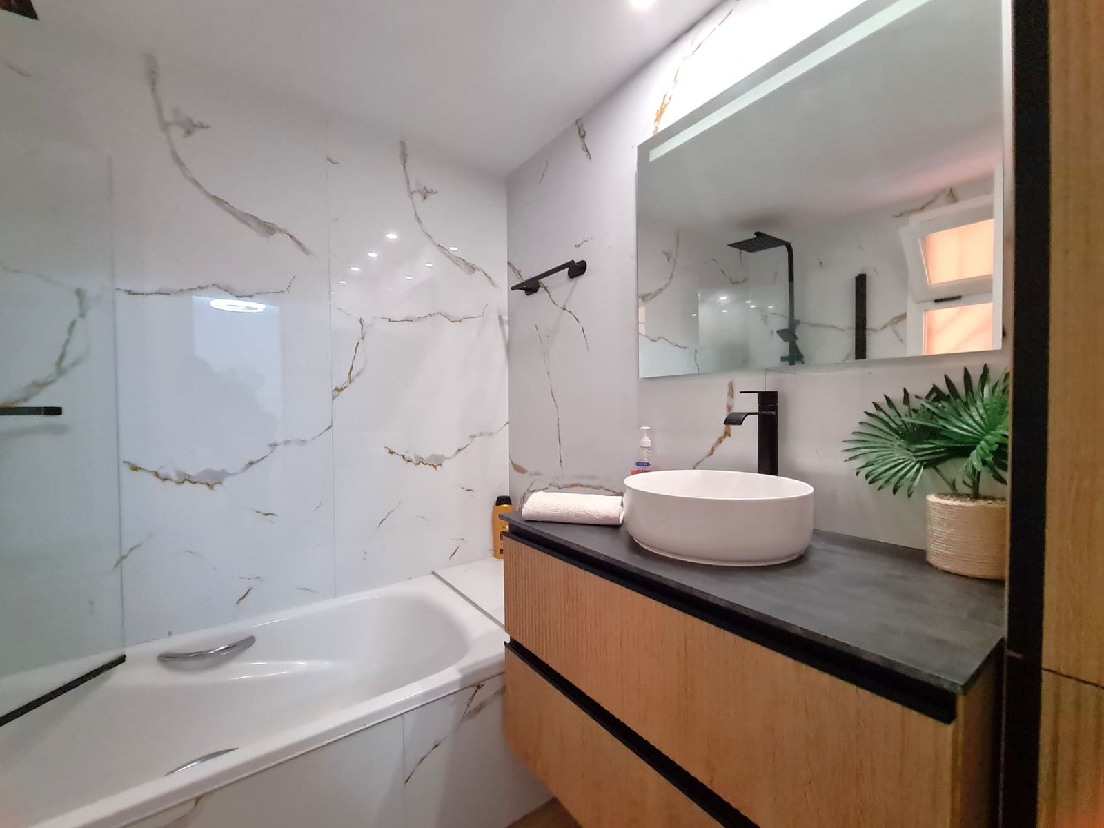 2 slaapkamer Appartement te koop in Mijas Costa met zwembad - € 295.000 (Ref: 9291257)