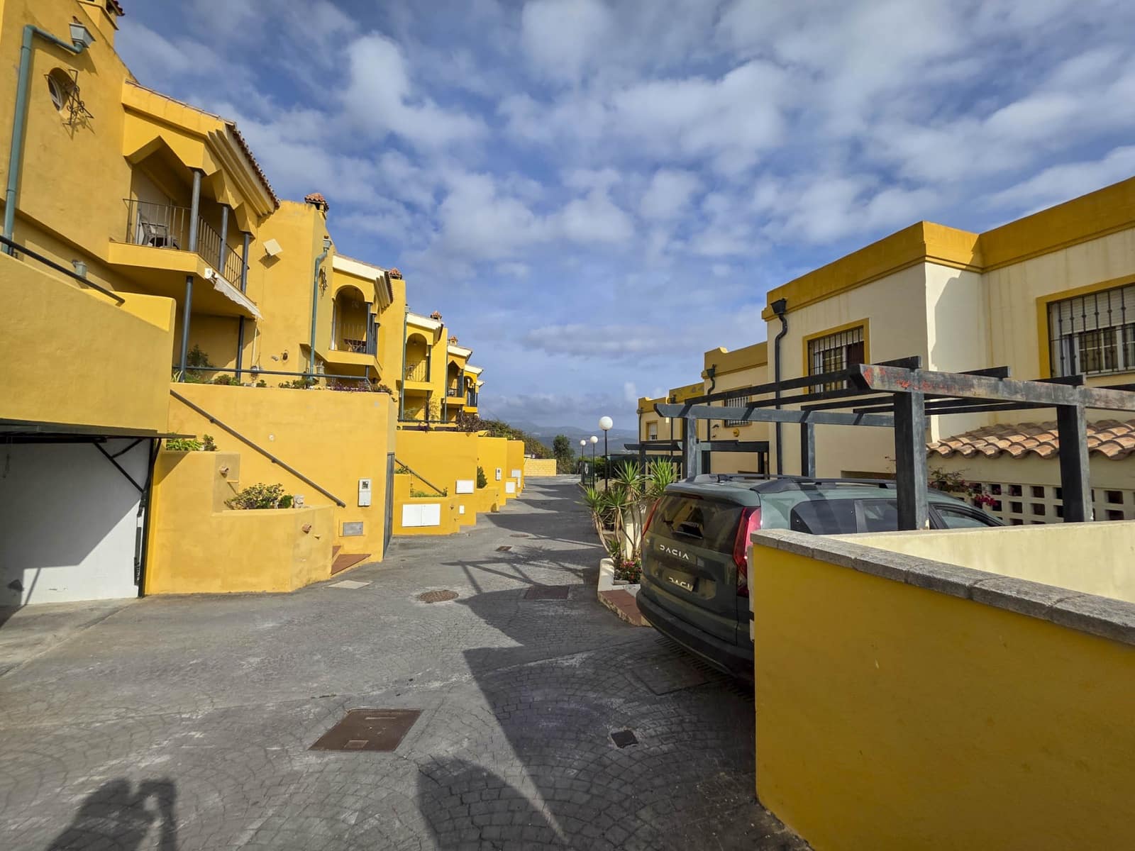 3 soveværelse Semi-Rækkehus til salg i Manilva med swimmingpool garage - € 340.000 (Ref: 9317658)