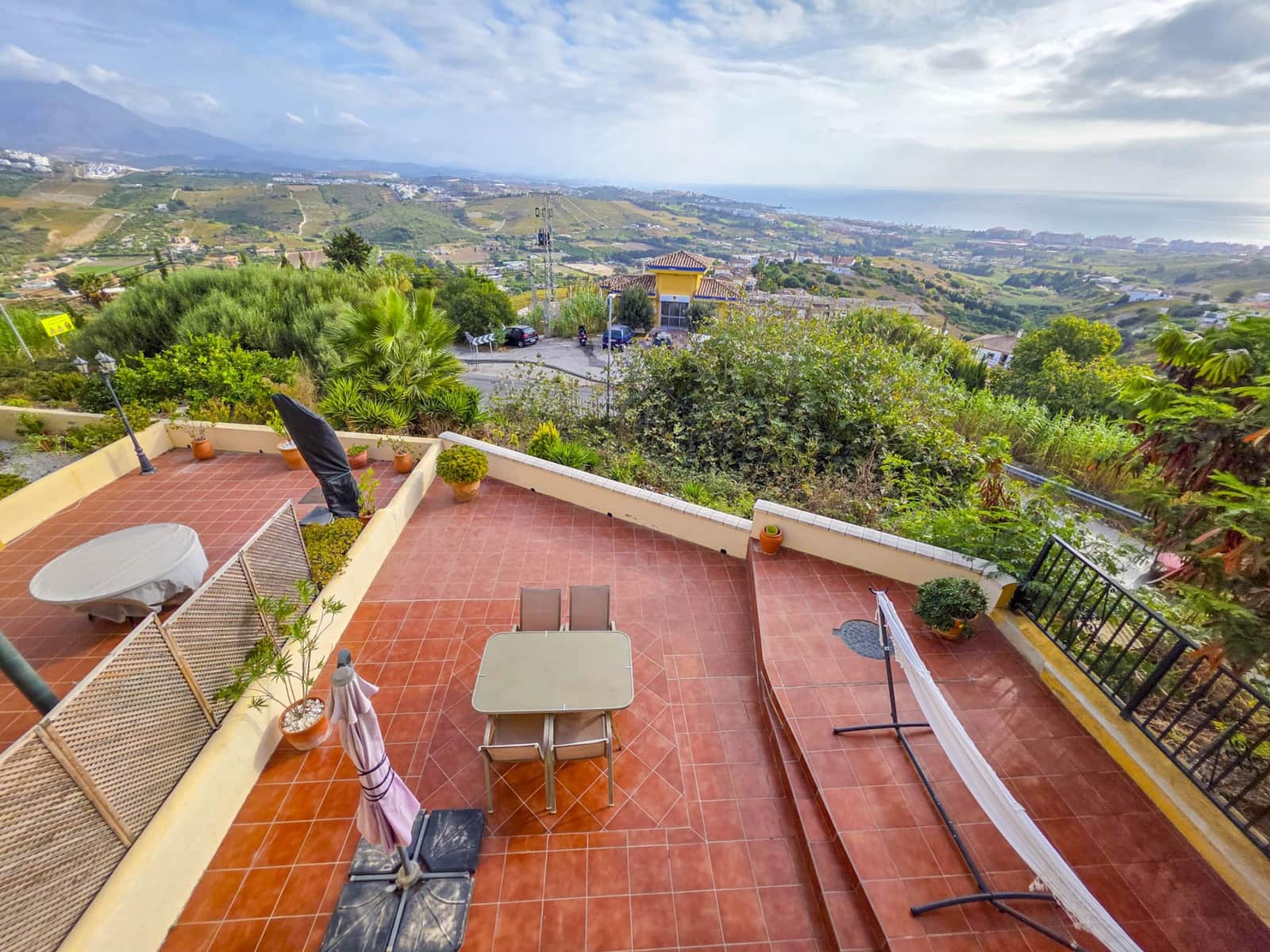 3 soveværelse Semi-Rækkehus til salg i Manilva med swimmingpool garage - € 340.000 (Ref: 9317658)