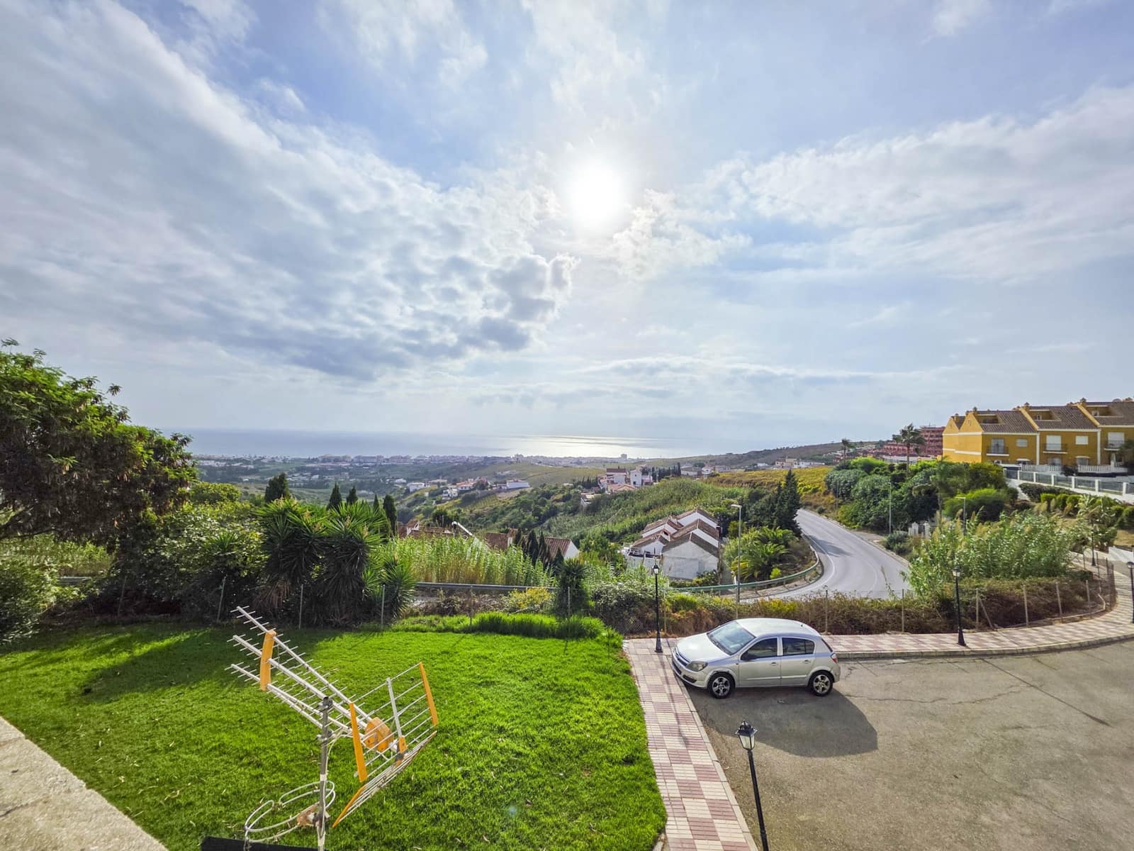 3 soveværelse Semi-Rækkehus til salg i Manilva med swimmingpool garage - € 340.000 (Ref: 9317658)