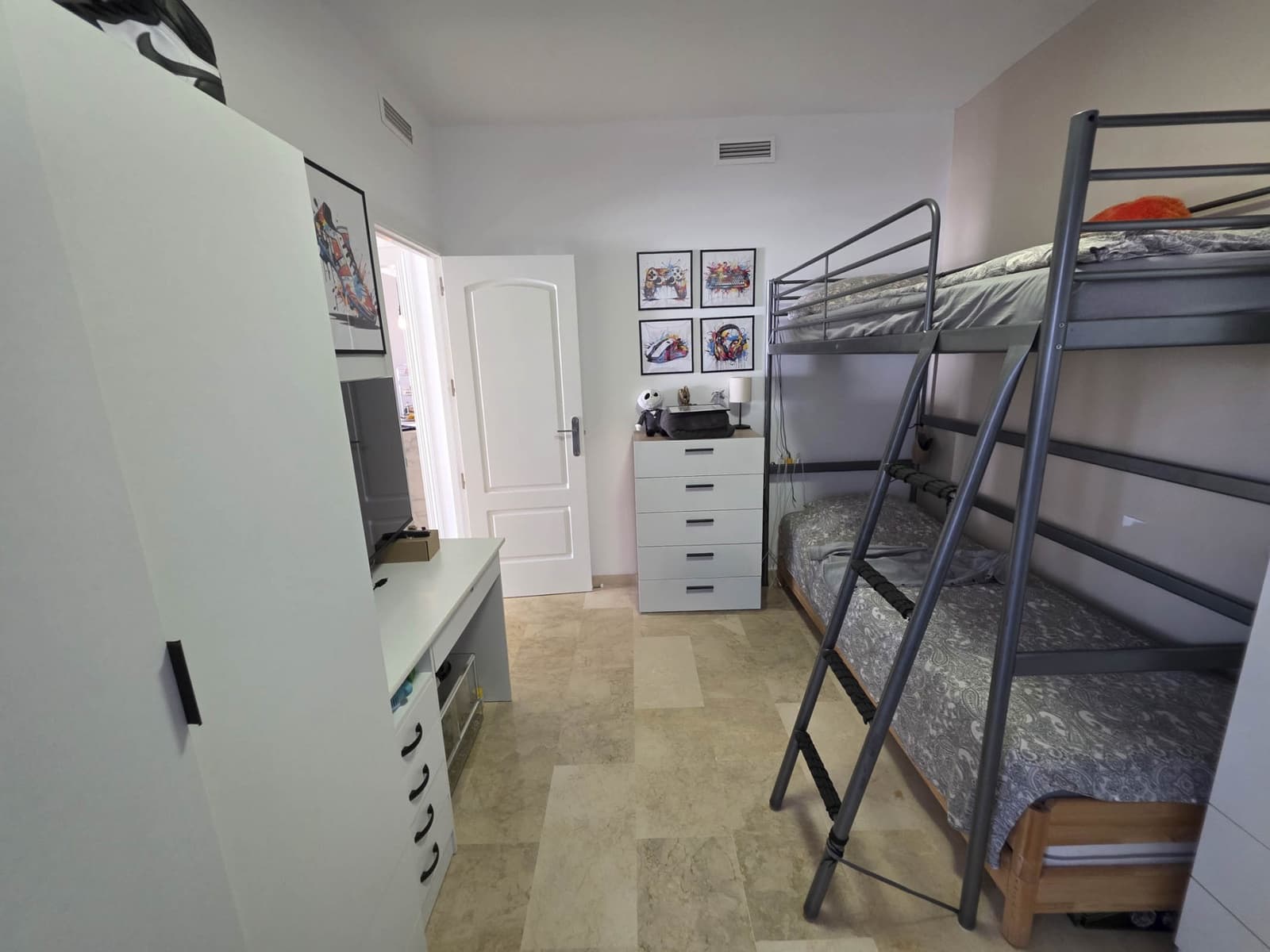 2 sovrum Lägenhet till salu i Manilva med pool garage - 219 000 € (Ref: 9330478)