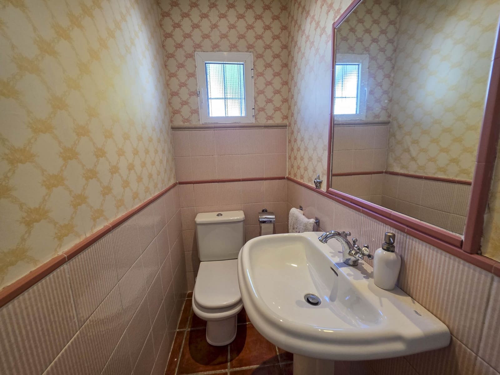 3 sypialnia Dom na sprzedaż w Casares z basenem - 535 000 € (Ref: 9330479)