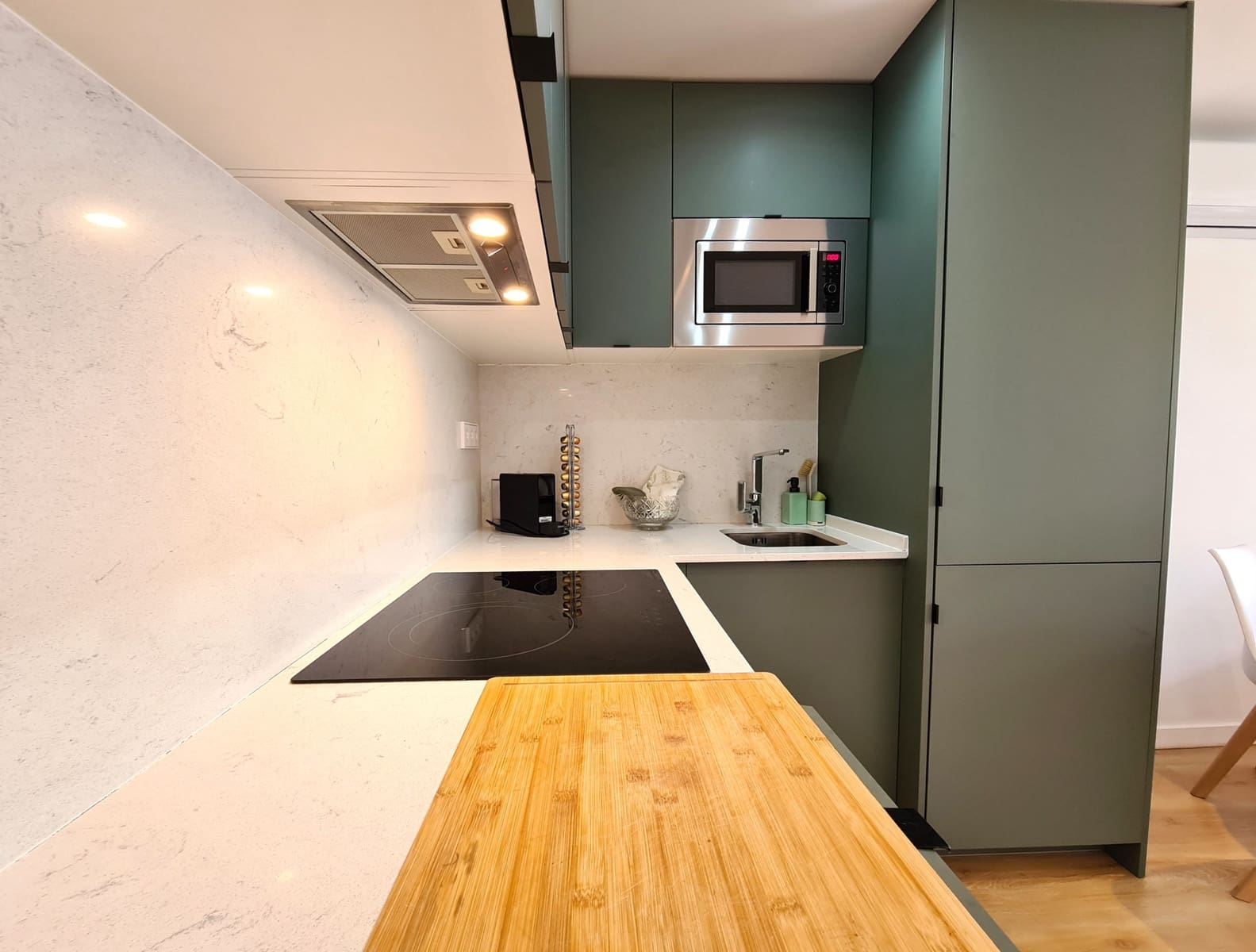 2 soverom Leilighet til salgs i Estepona med svømmebasseng - € 270 000 (Ref: 9330481)