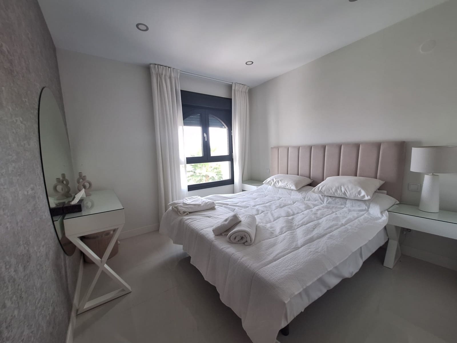 2 slaapkamer Appartement te koop in Manilva met zwembad garage - € 379.000 (Ref: 9334593)