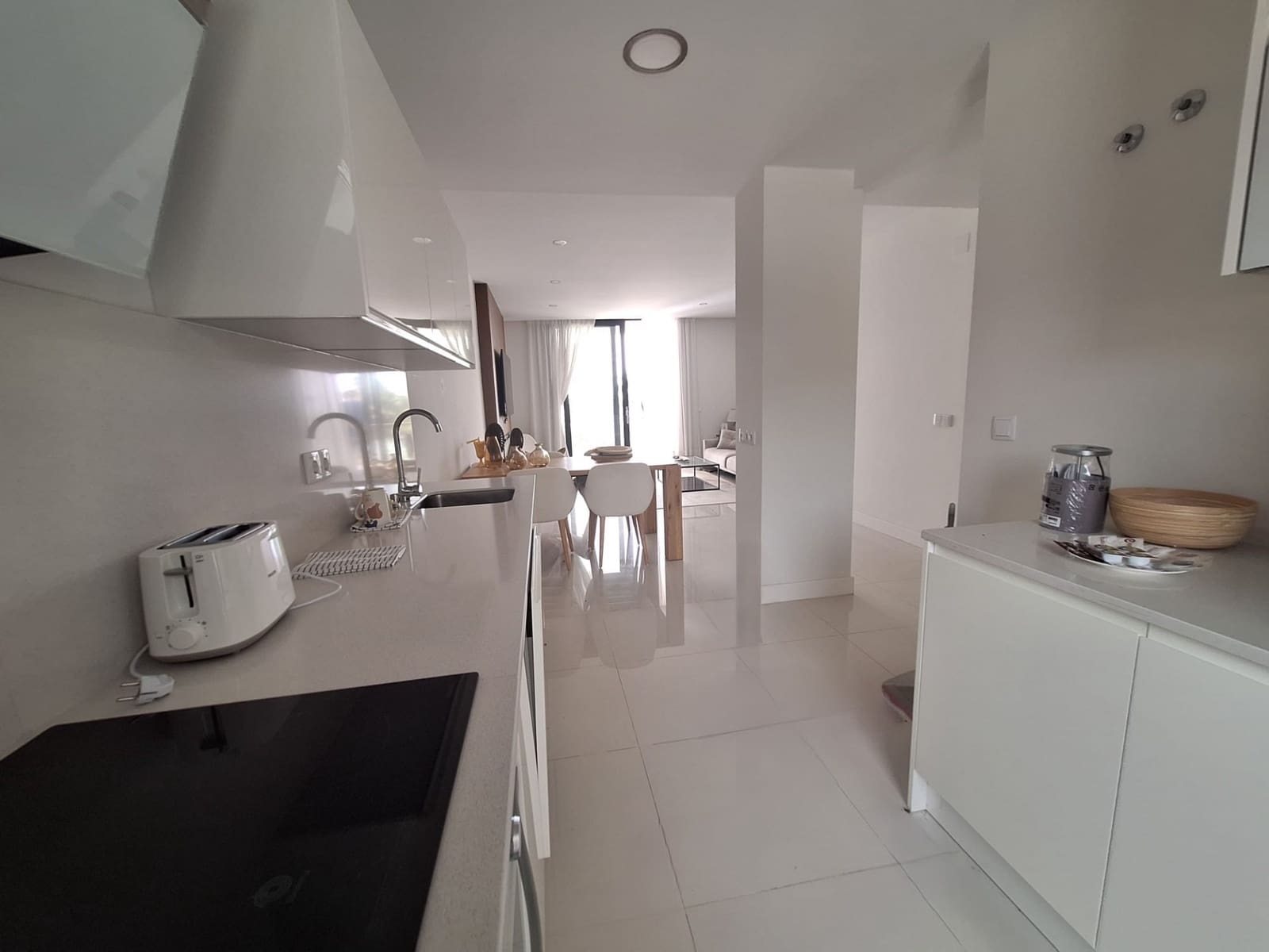 2 slaapkamer Appartement te koop in Manilva met zwembad garage - € 379.000 (Ref: 9334593)