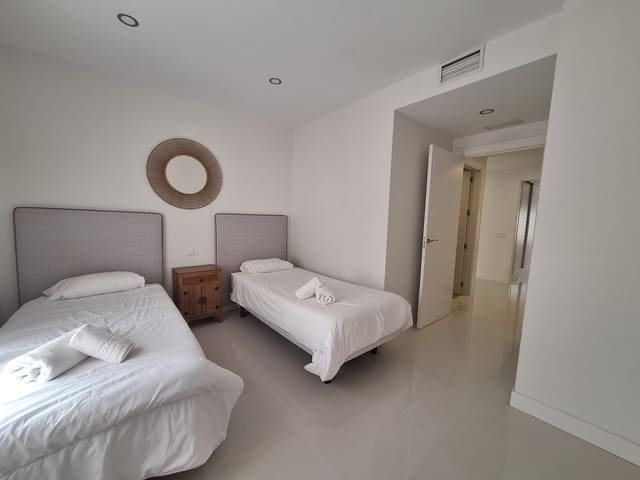 2 sypialnia Apartament na sprzedaż w Chullera, Manilva z basenem garażem - 379 000 € (Ref: 9334593)