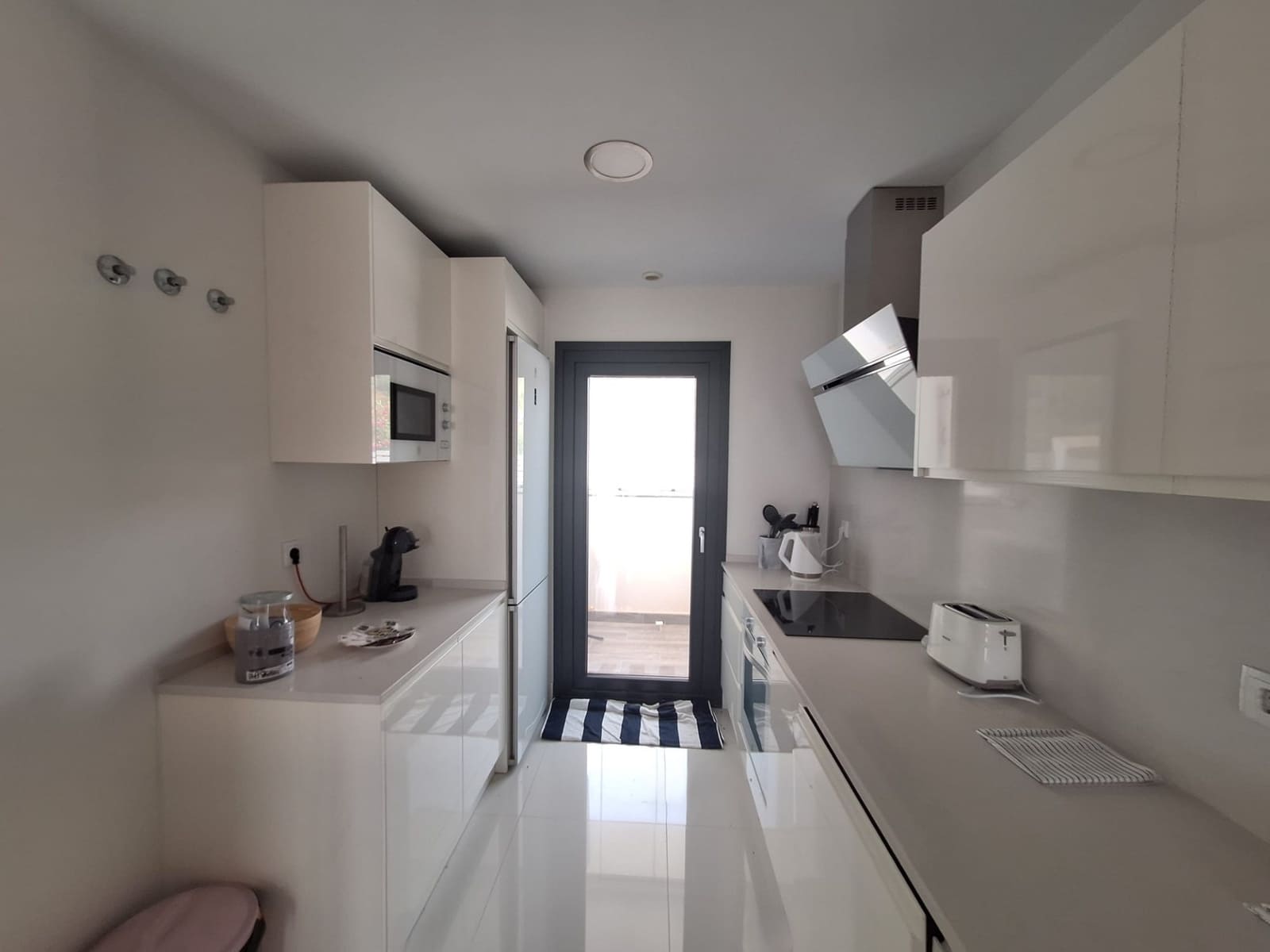 2 sypialnia Apartament na sprzedaż w Manilva z basenem garażem - 379 000 € (Ref: 9334593)
