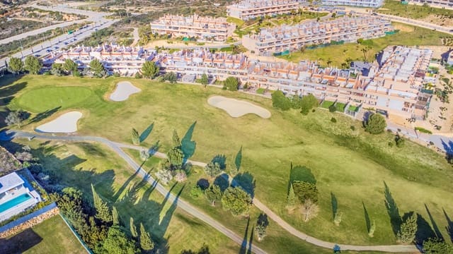 2 soverom Penthouse til salgs i Doña Julia Golf, Casares med garasje - € 210 000 (Ref: 9341024)