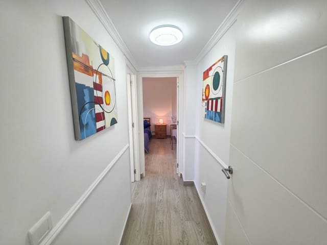 2 bedroom Penthouse for sale in La Duquesa / Puerto de la Duquesa, Manilva - € 330,000 (Ref: 9347015)