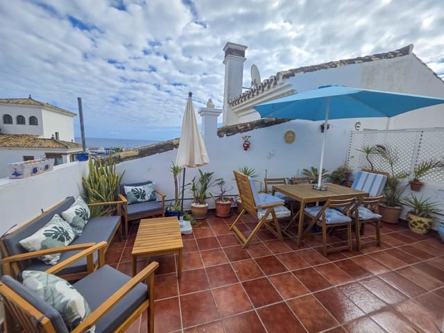 2 bedroom Penthouse for sale in La Duquesa / Puerto de la Duquesa, Manilva - € 330,000 (Ref: 9347015)