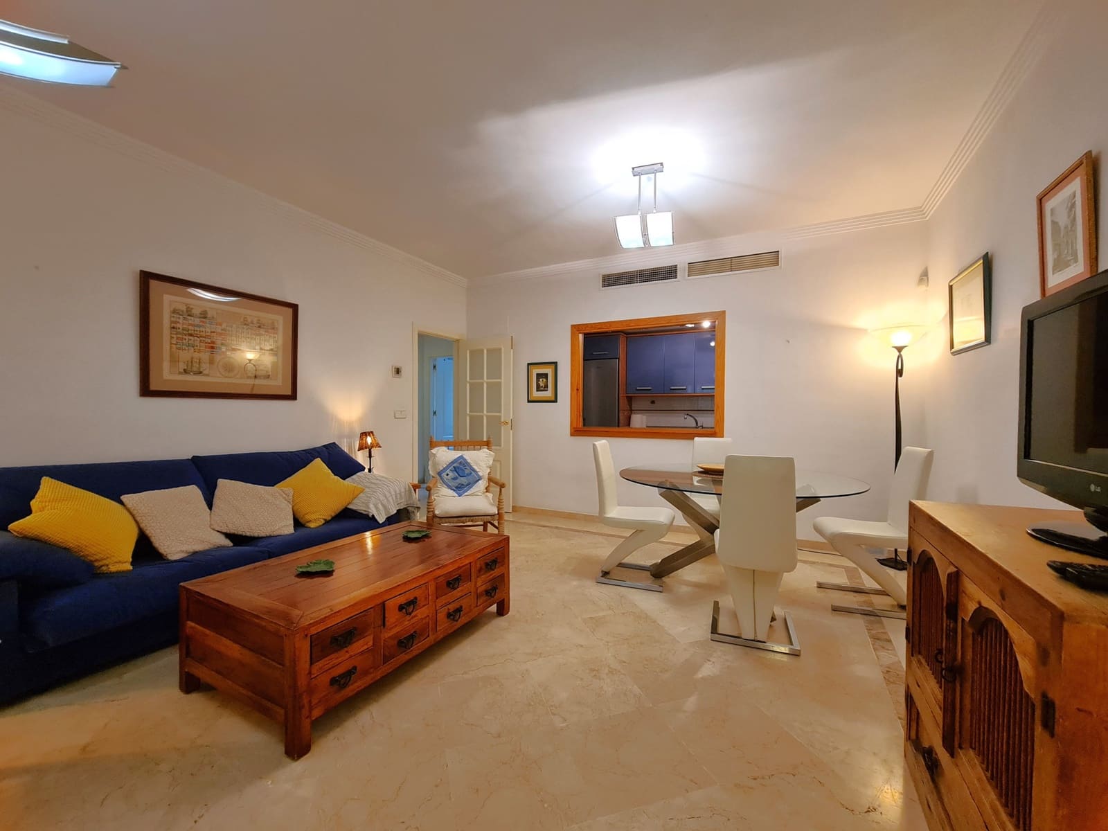 1 soverom Leilighet til salgs i Sotogrande med garasje - € 270 000 (Ref: 9353242)