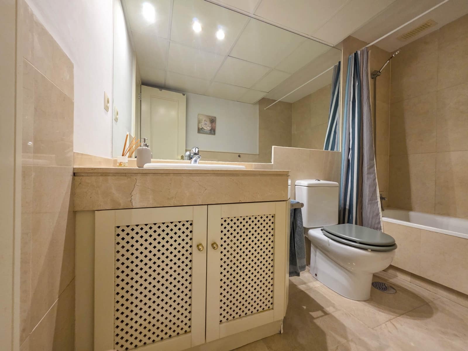 3 sovrum Lägenhet till salu i Sotogrande med pool - 699 000 € (Ref: 9353243)