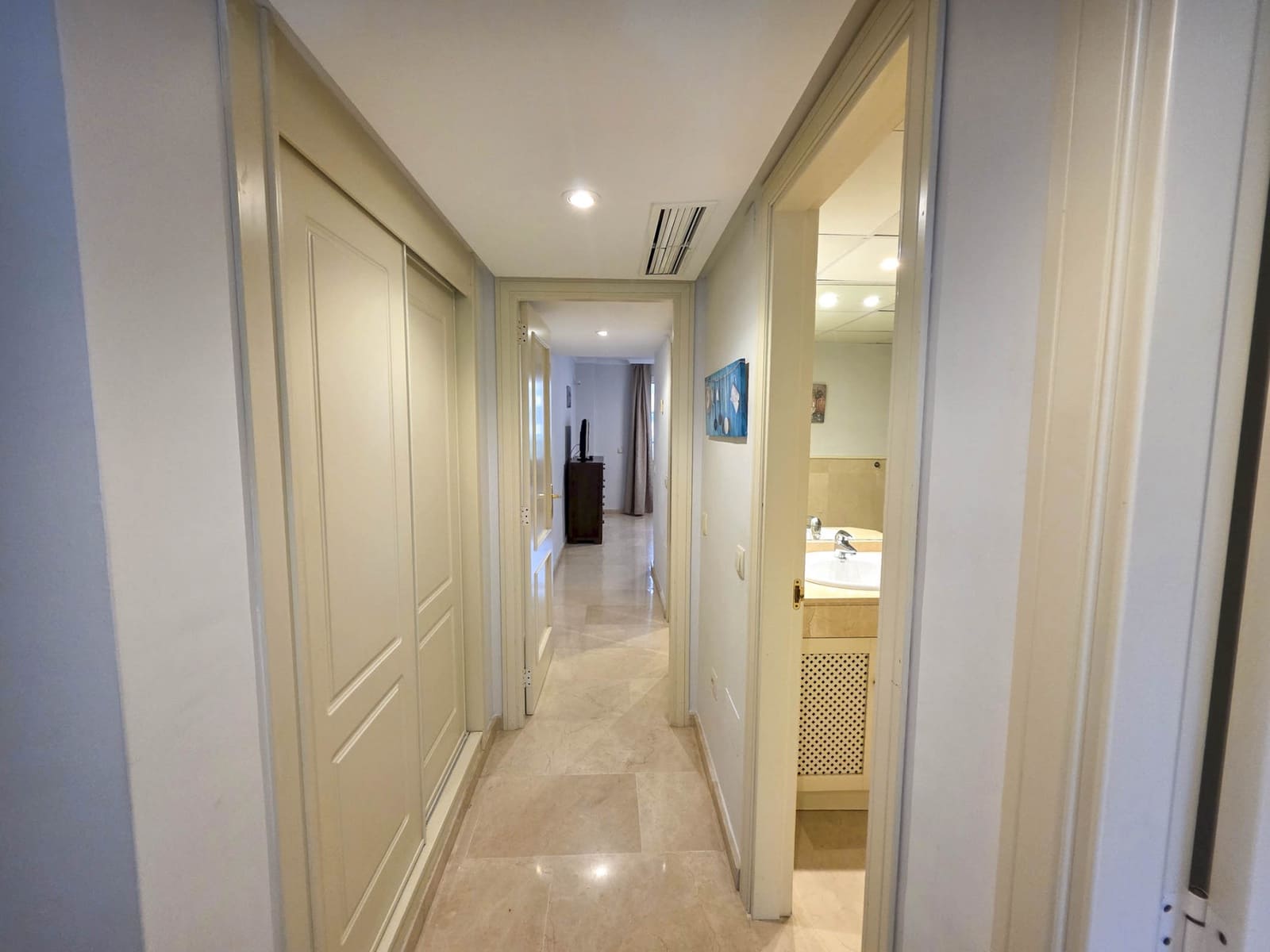 3 sovrum Lägenhet till salu i Sotogrande med pool - 699 000 € (Ref: 9353243)