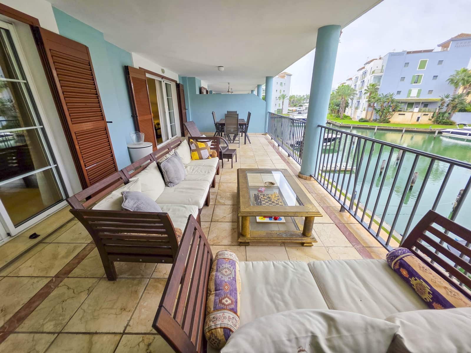 3 sovrum Lägenhet till salu i Sotogrande med pool - 699 000 € (Ref: 9353243)