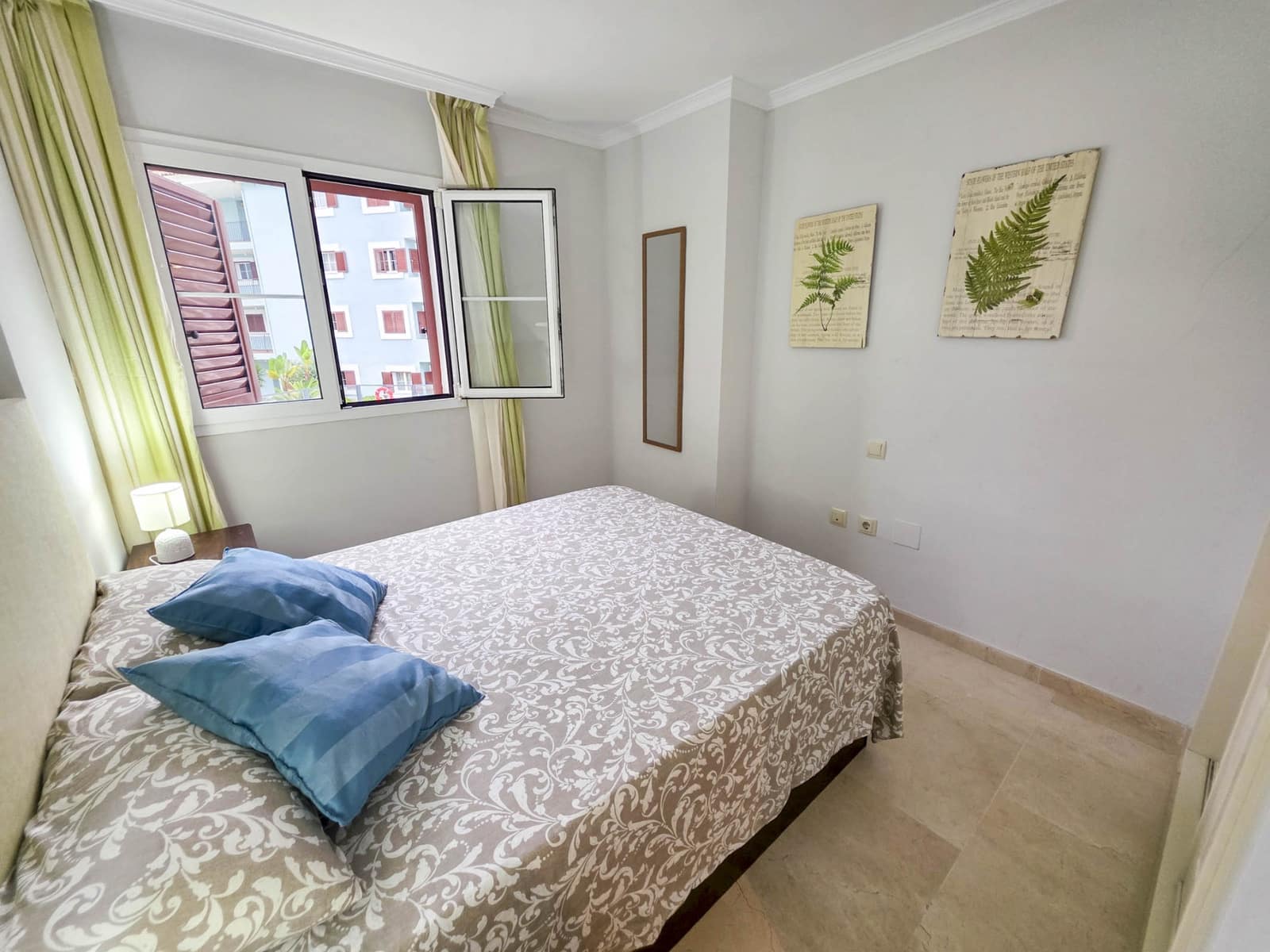 3 sovrum Lägenhet till salu i Sotogrande med pool - 699 000 € (Ref: 9353243)