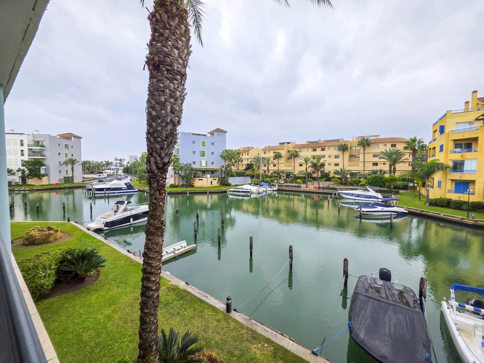3 bedroom Apartment for sale in Sotogrande with pool - € 680,000 (Ref: 9353243)