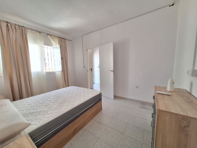 4 soveværelse Lejlighed til salg i San Enrique de Guadiaro, San Roque - € 208.000 (Ref: 9362056)