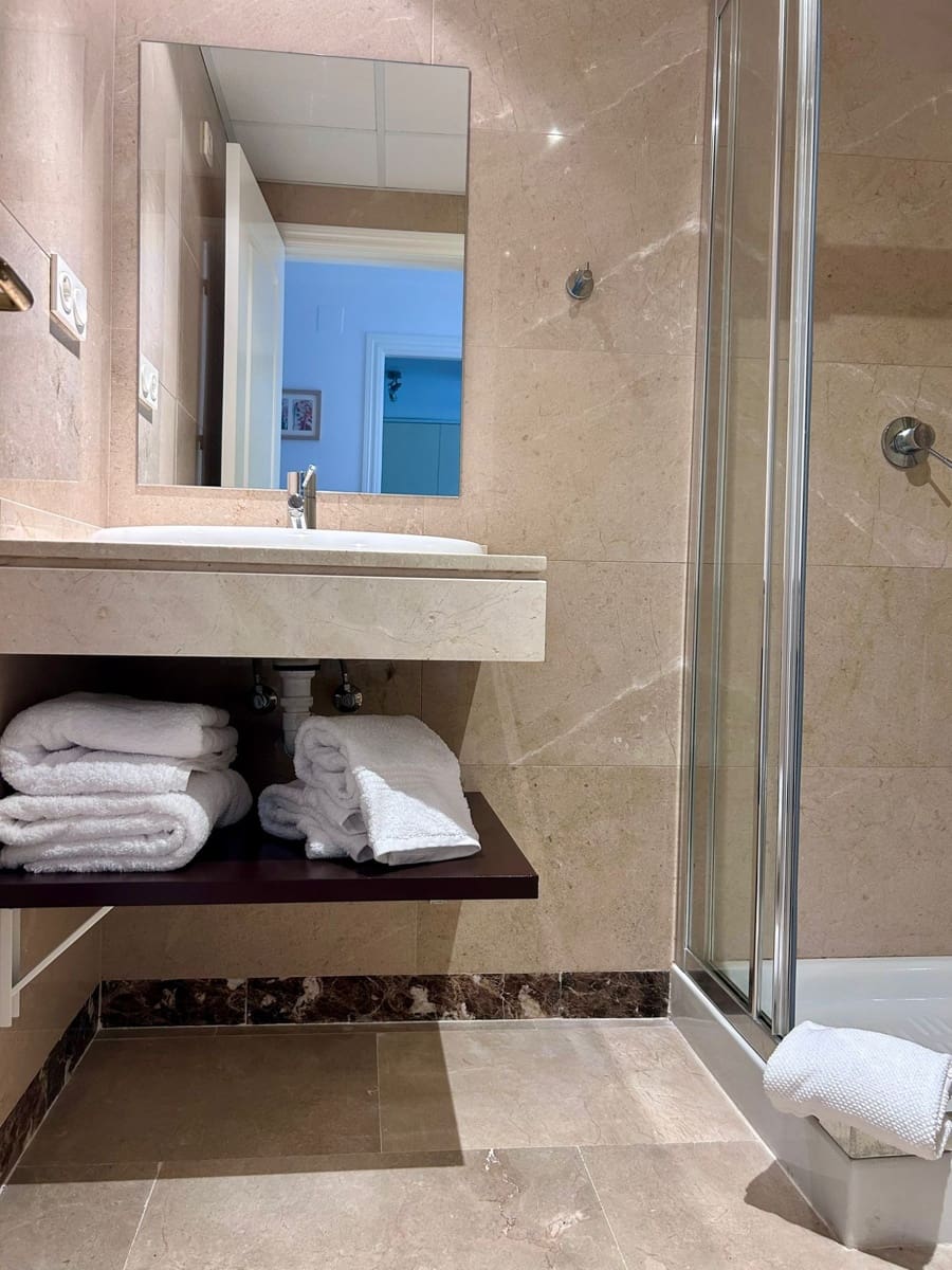 2 bedroom Apartment for sale in Manilva with pool garage - € 309,000 (Ref: 9367059)