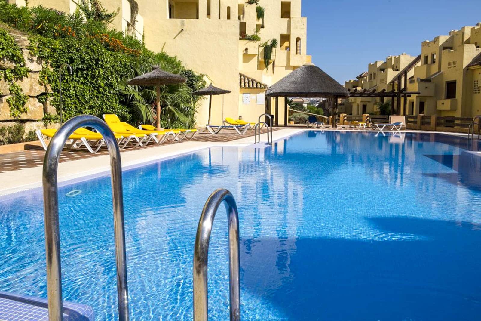 2 bedroom Apartment for sale in Manilva with pool garage - € 309,000 (Ref: 9367059)