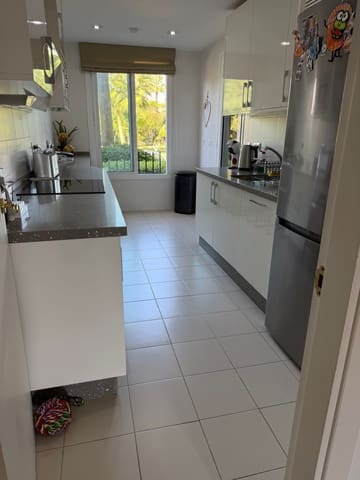 3 sovrum Lägenhet till salu i Manilva med pool garage - 595 000 € (Ref: 9390382)