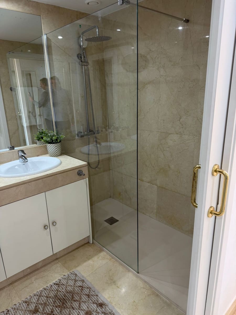 3 quarto Apartamento para venda em Manilva com piscina garagem - 595 000 € (Ref: 9390382)