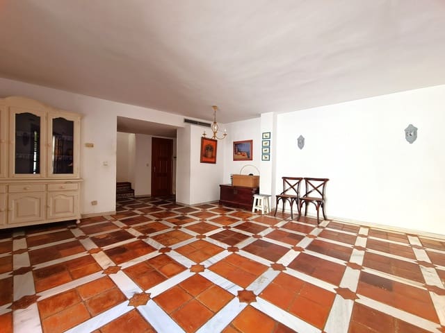 3 soveværelse Byhus til salg i Guadalmina Baja, Marbella med swimmingpool - € 600.000 (Ref: 9395786)