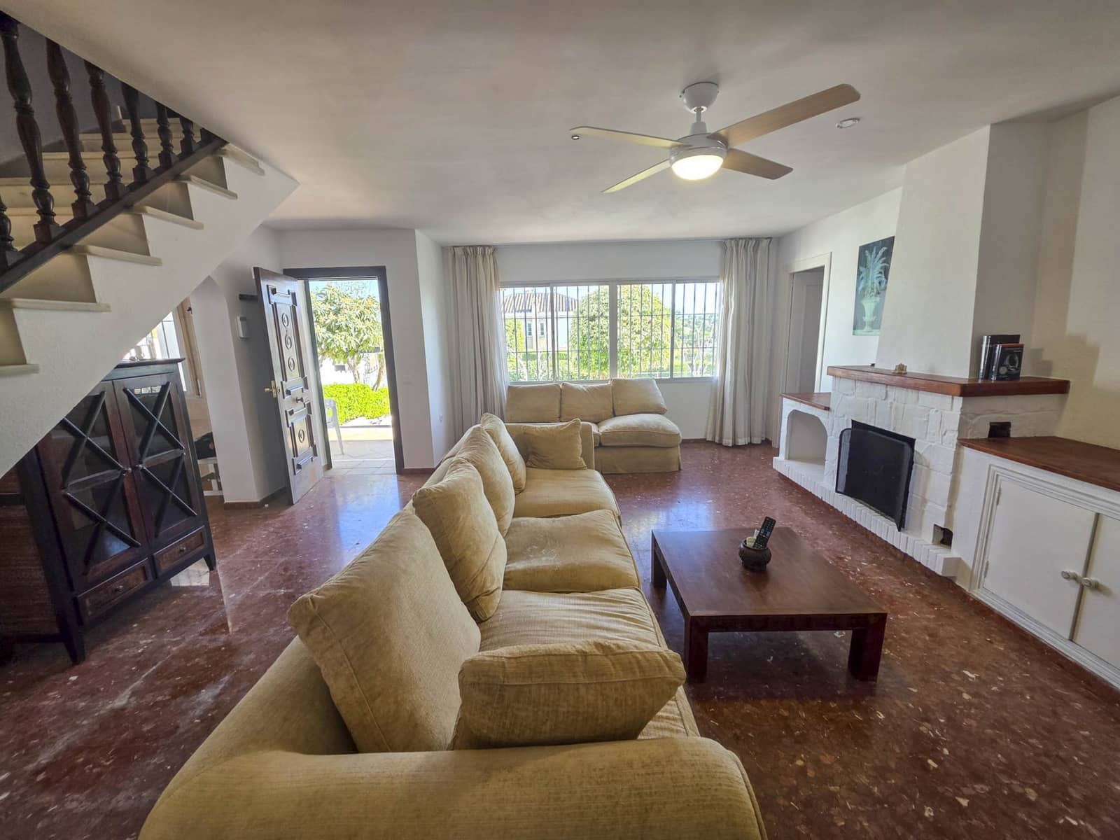 3 slaapkamer Villa te koop in Estepona met zwembad garage - € 998.500 (Ref: 9395865)