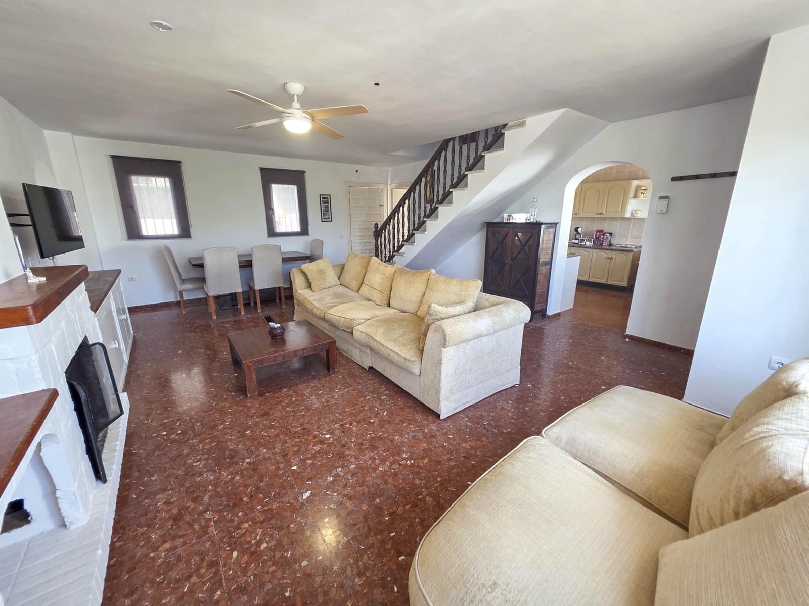 3 slaapkamer Villa te koop in Estepona met zwembad garage - € 998.500 (Ref: 9395865)