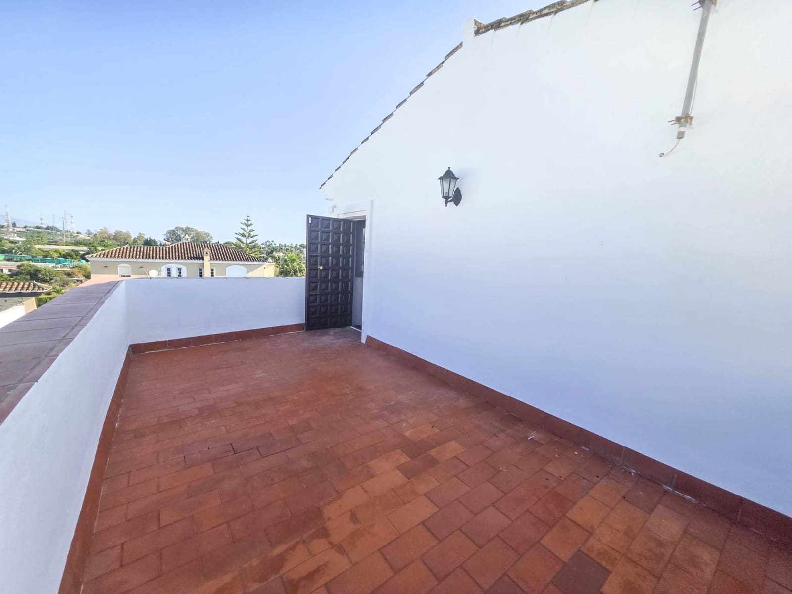 3 slaapkamer Villa te koop in Estepona met zwembad garage - € 998.500 (Ref: 9395865)